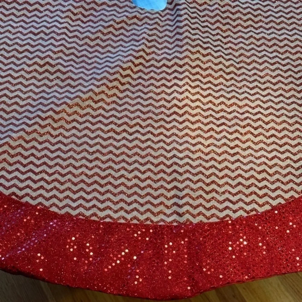 Dyno Tree Skirt Red Linen 47”